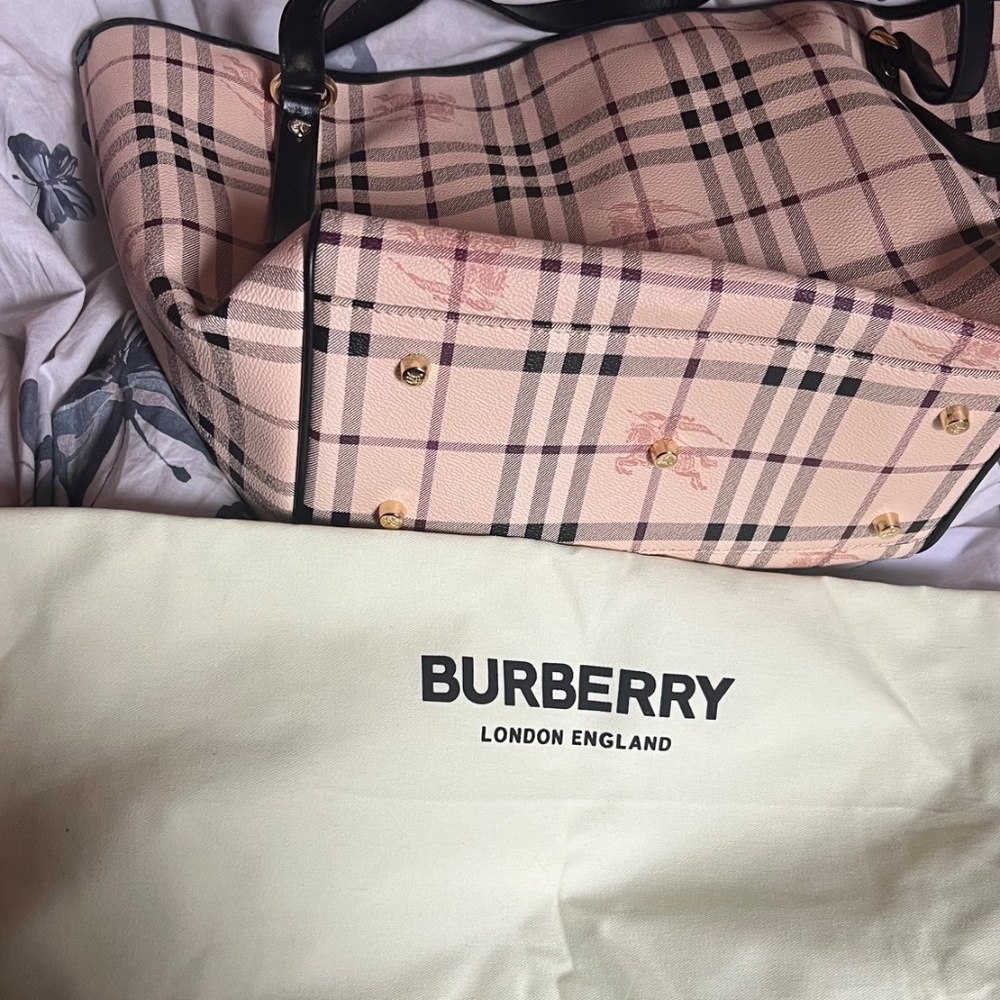 Burberry Tote - Picture 5 of 5